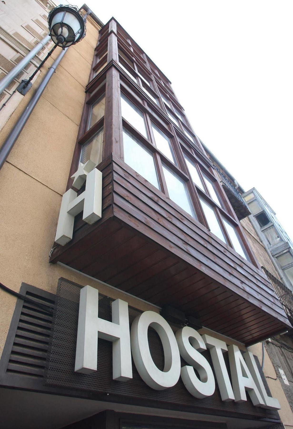 Hostal Caballeros Soria Exterior foto